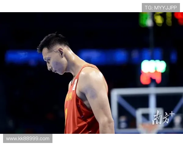 卢卡约万诺维奇绝杀助阿联逆转